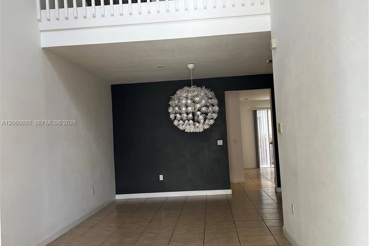 11440 NW 75th Ter, Doral: photo 1 of 25