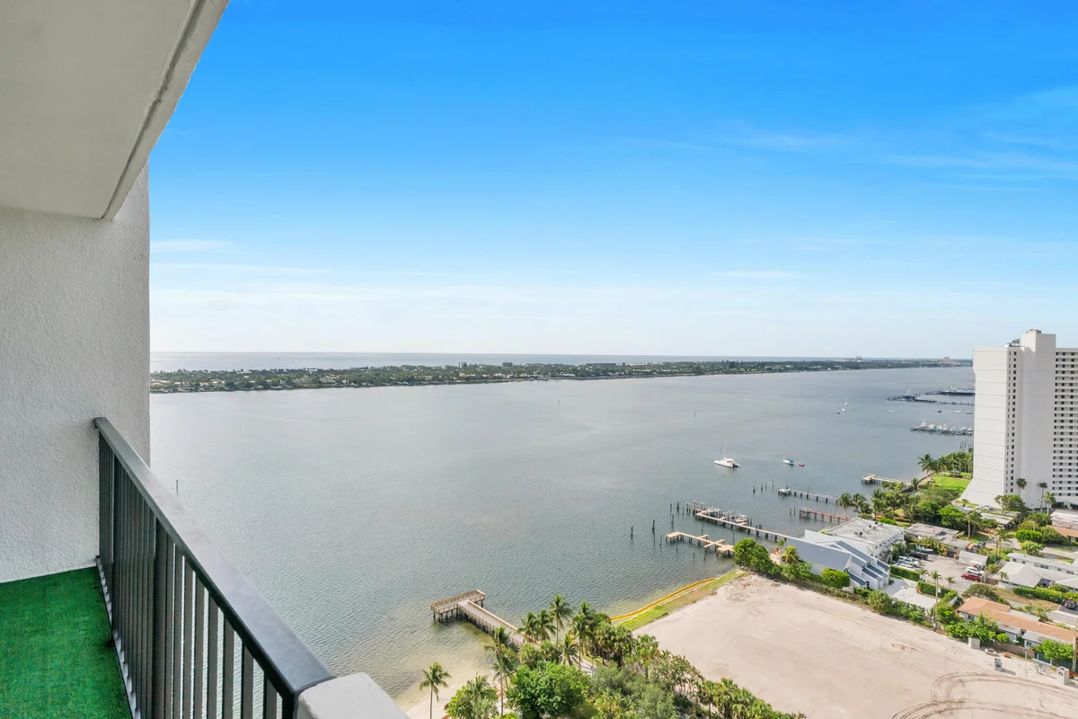 5600 N Flagler Dr #2504, West Palm Beach: photo 1 of 38