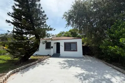 5700 N Miami Ave, Miami: photo 1 of 19
