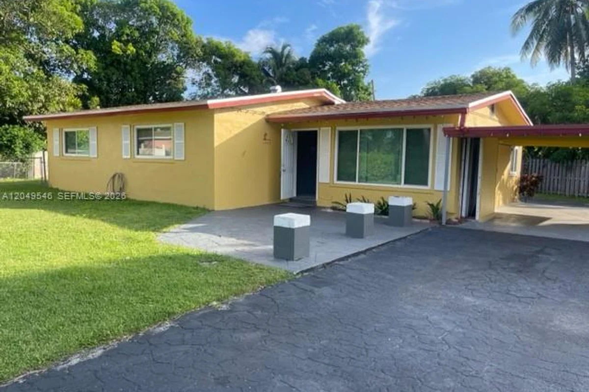 1400 NW 15th Ct, Fort Lauderdale: photo 1 of 39