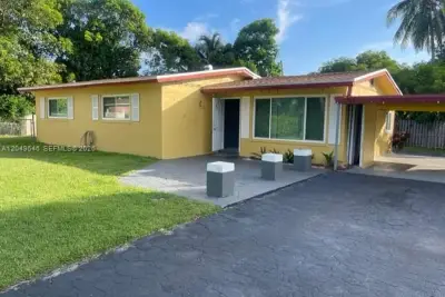 1400 NW 15th Ct, Fort Lauderdale: photo 1 of 39