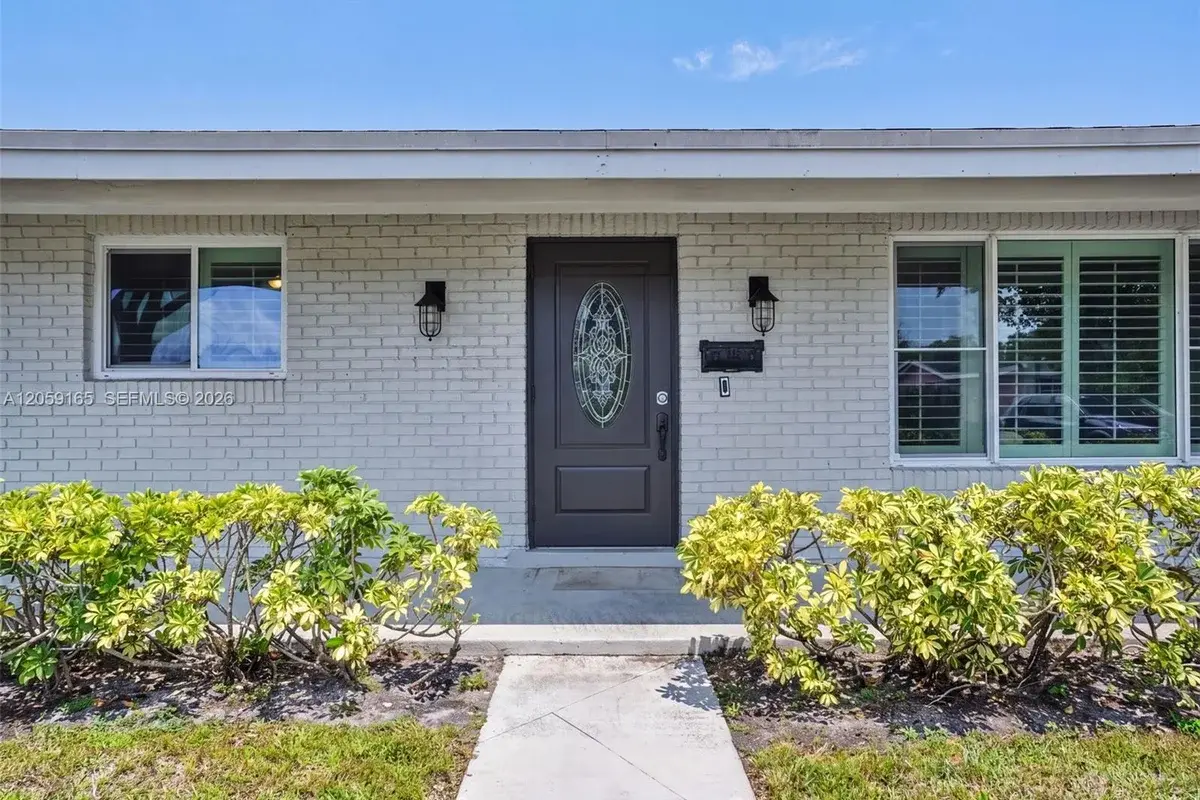7400 NW 15th St, Plantation: photo 1 of 44