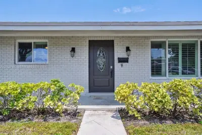 7400 NW 15th St, Plantation: photo 1 of 44