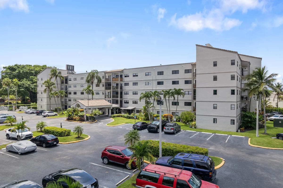 701 NW 19th St #306, Fort Lauderdale: photo 1 of 19