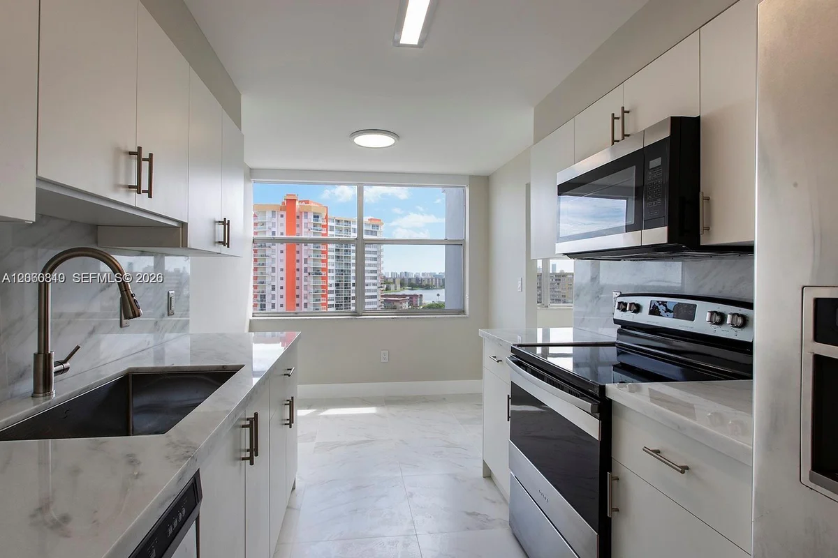 1200 NE Miami Gardens Dr #1013W, Miami: photo 1 of 25