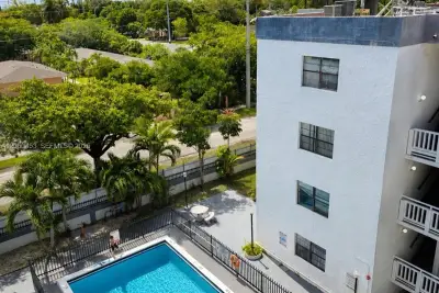 13500 NE 3rd Ct #416, North Miami: photo 1 of 20