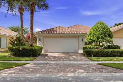 8450 Saint Johns Ct, Wellington: photo 1 of 46