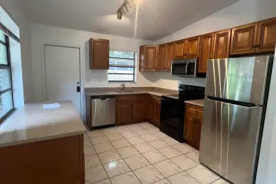 1201 N 17th Ave #1, Hollywood: photo 1 of 5