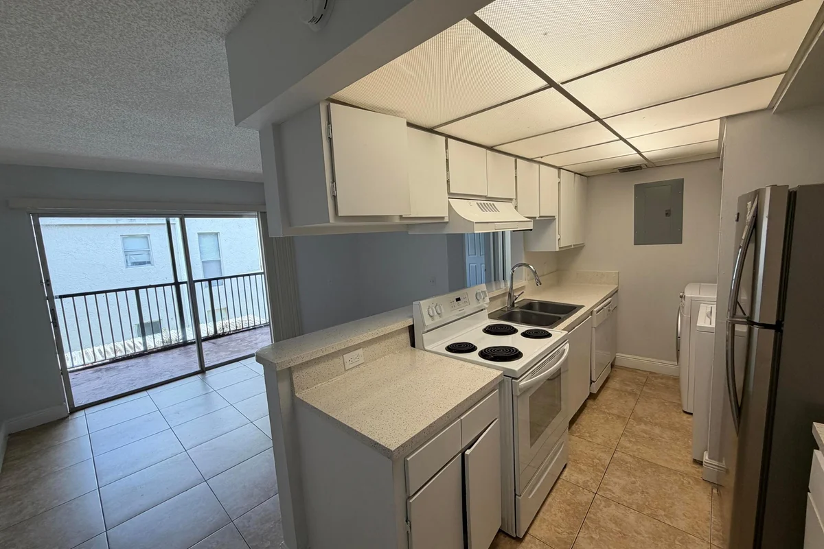 4419 Treehouse Ln C #22G, Tamarac: photo 1 of 10