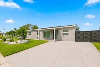 2331 SW 50th Ter, Fort Lauderdale: photo 1 of 62