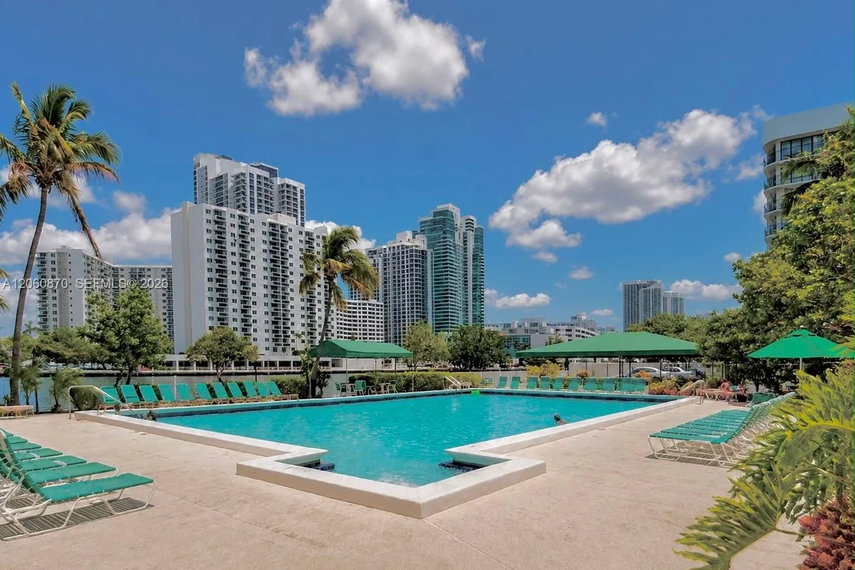 1000 Parkview Dr #505, Hallandale Beach: photo 1 of 22