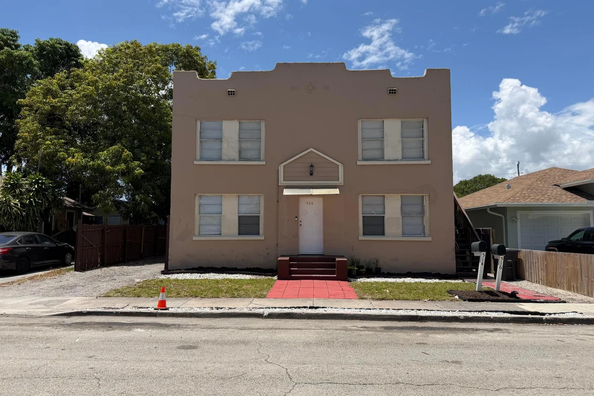 514 El Vedado, West Palm Beach: photo 1 of 36