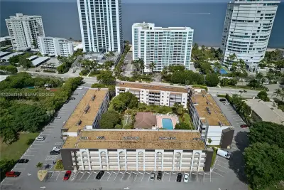 1541 S Ocean Blvd #313, Lauderdale-by-the-Sea: photo 1 of 44