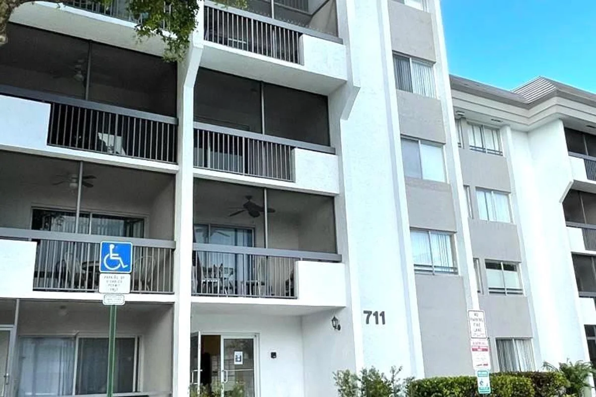 711 N Pine Island Rd #305, Plantation: photo 1 of 25