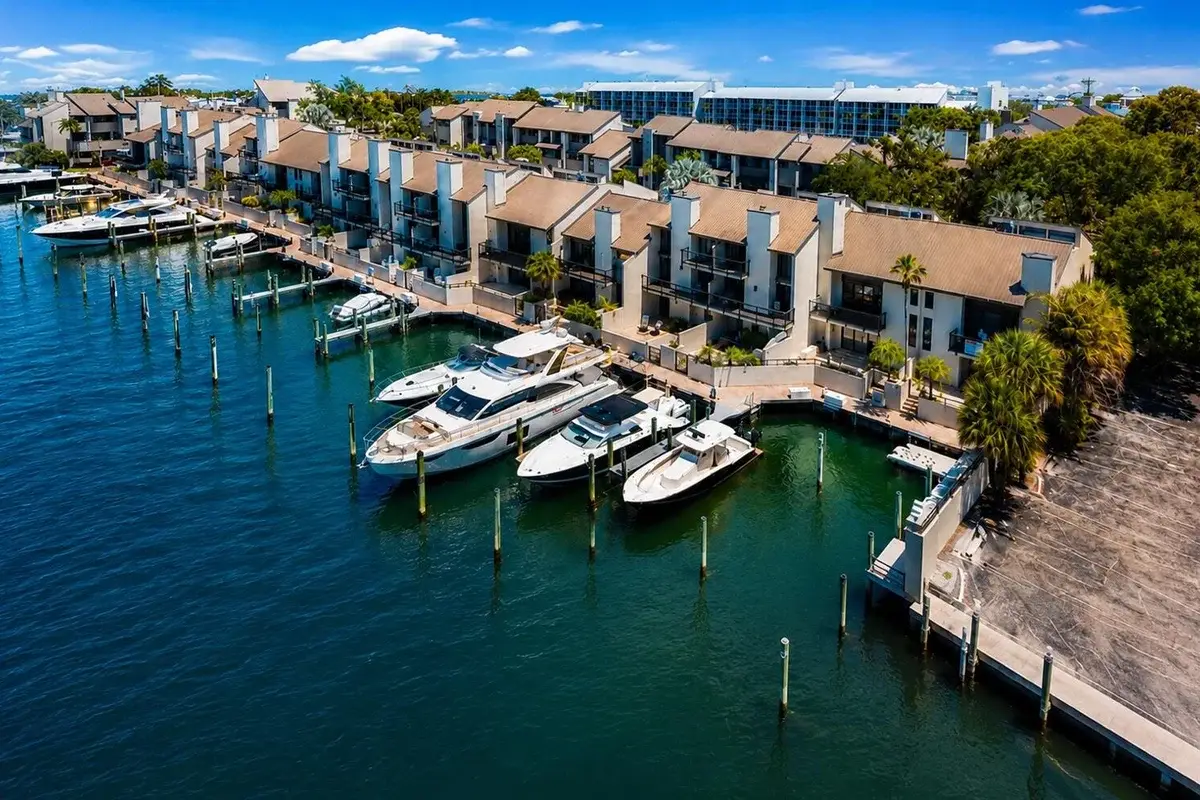 35 Port Side Dr #35B, Fort Lauderdale: photo 1 of 17