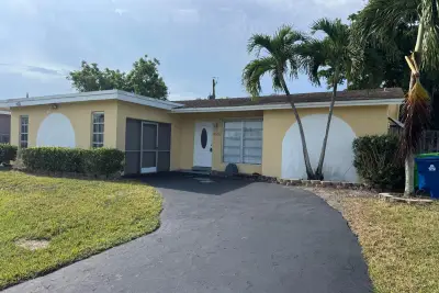9531 NW 25th Ct, Sunrise: photo 1 of 22