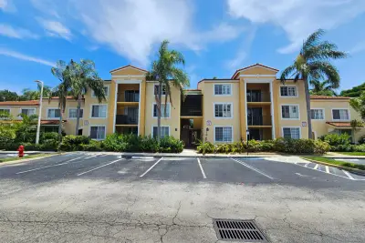 140 Yacht Club Way #305, Hypoluxo: photo 1 of 33