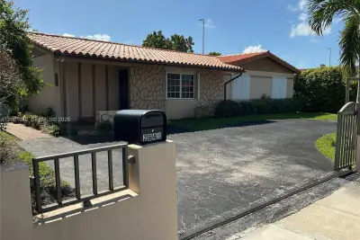2641 SW 117th Ct, Miami: photo 1 of 6
