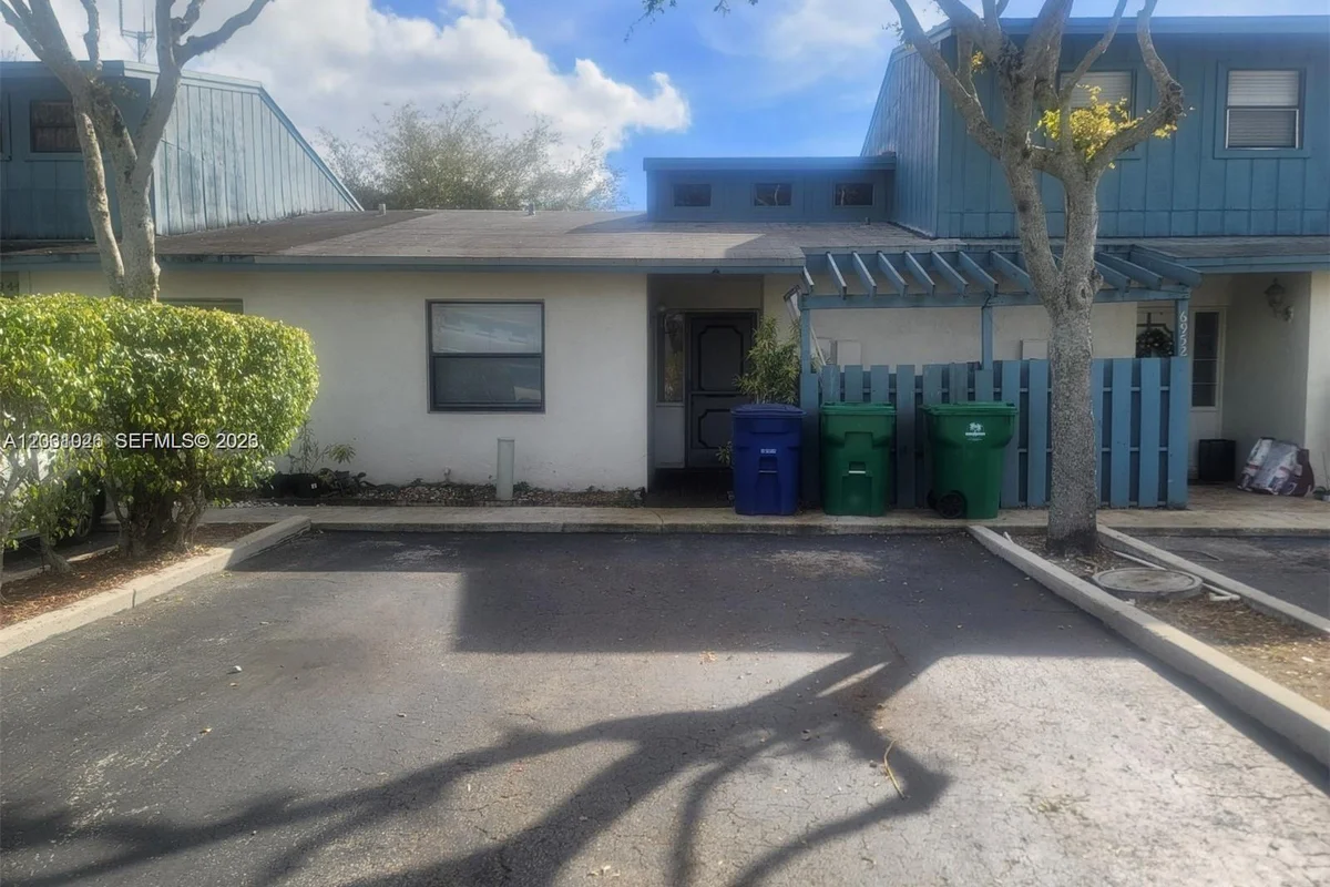 6948 SW 36th Ct #16-Z, Miramar: photo 1 of 12
