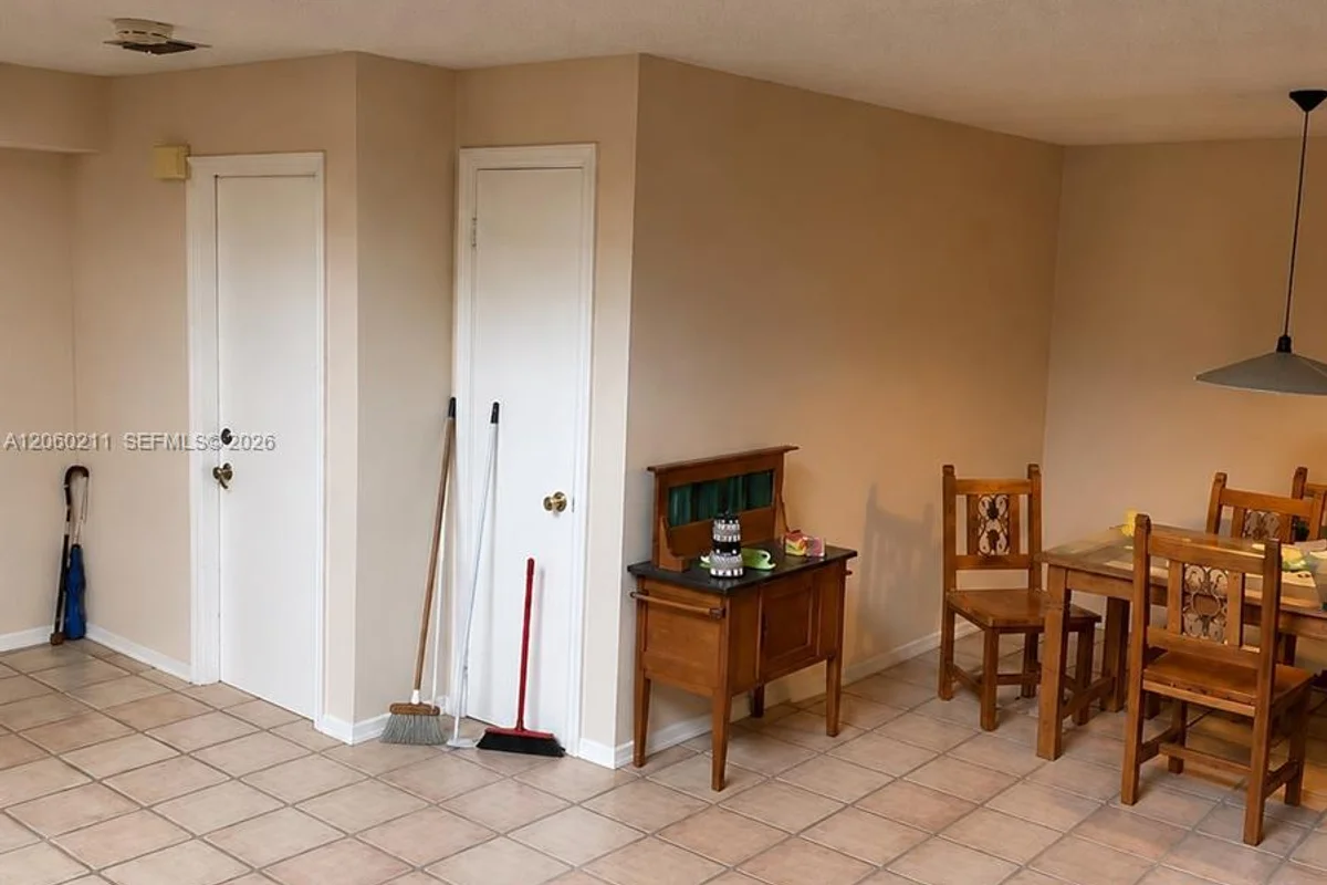 3532 Emerald Oaks Dr #2706, Hollywood: photo 1 of 24