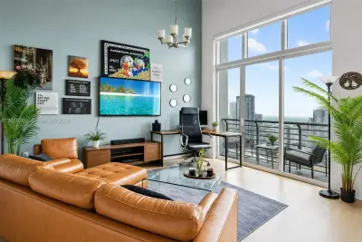 133 NE 2nd Ave #3617, Miami: photo 1 of 29