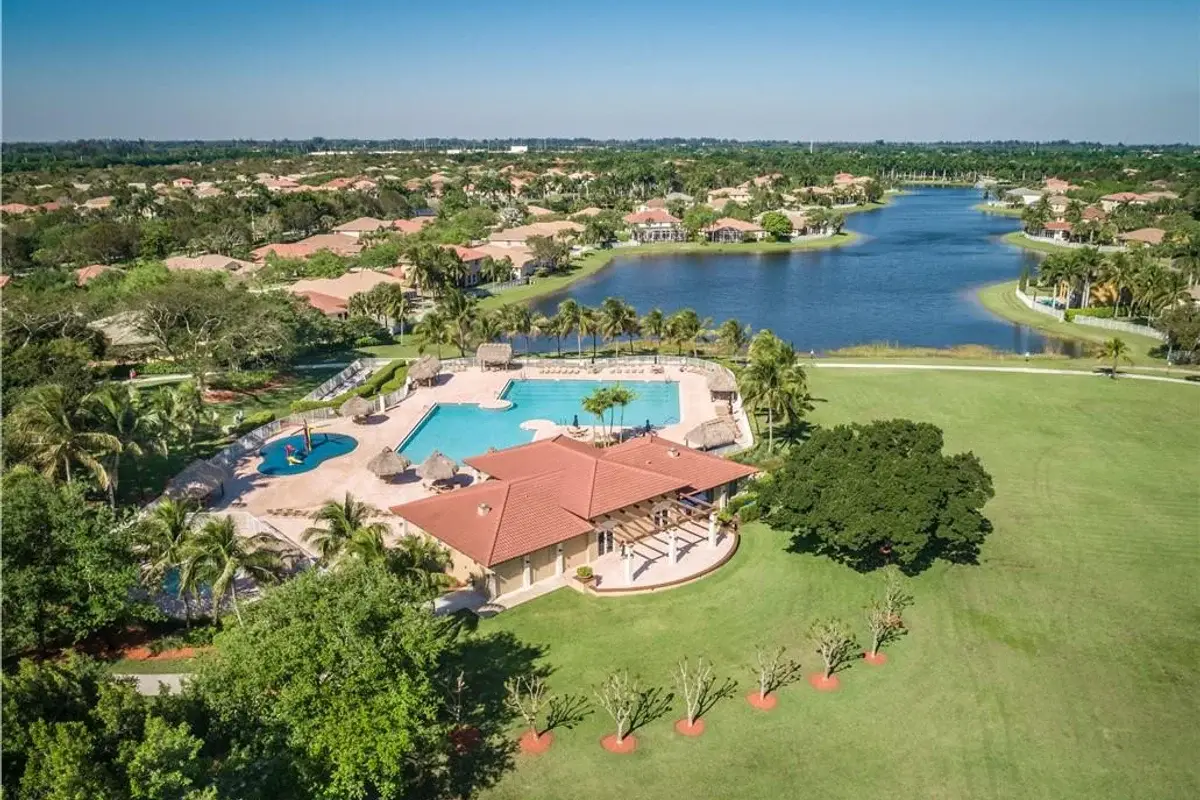 4297 Pine Ridge Ct, Weston: photo 1 of 27