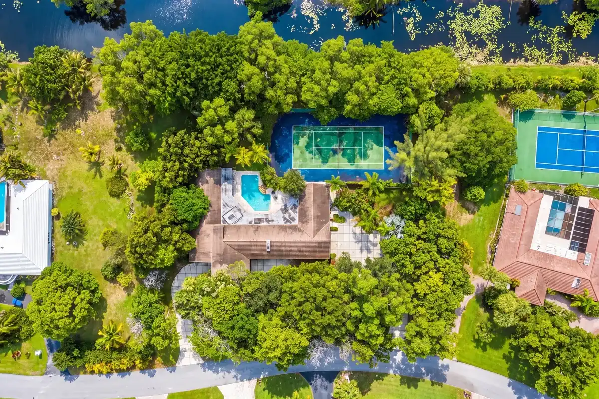 4020 NW 101st Dr, Coral Springs: photo 1 of 85