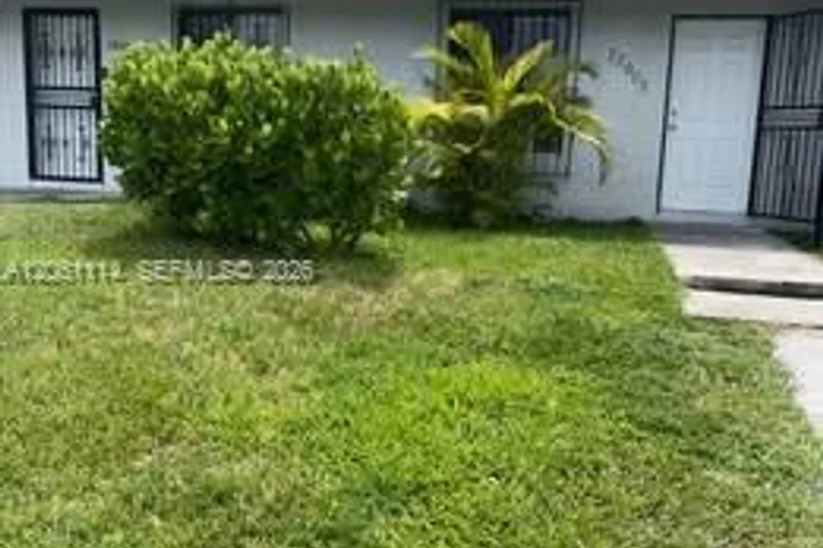 28008 SW 140th Ct, Homestead: photo 1 of 11