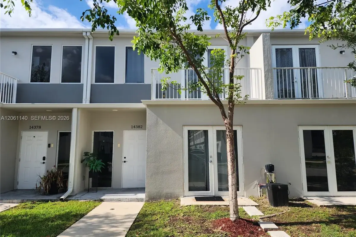 14382 SW 258th Ln, Homestead: photo 1 of 6