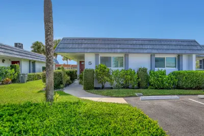 2886 Fernley Dr E #5, West Palm Beach: photo 1 of 31