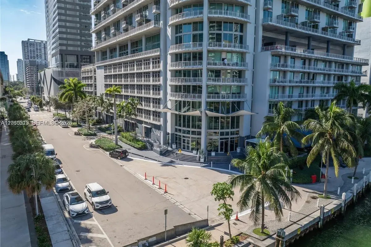 690 SW 1st Ct #1132, Miami: photo 1 of 10
