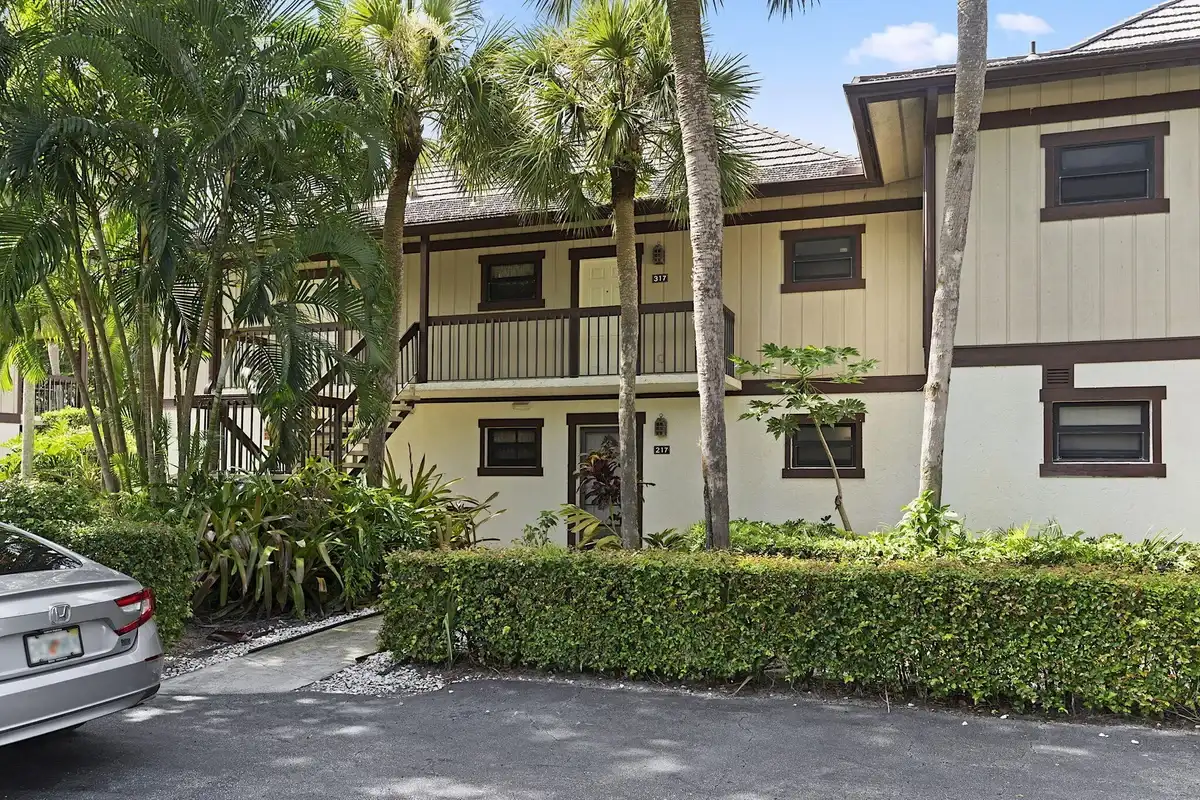 13334 Polo Club Rd #317, Wellington: photo 1 of 30