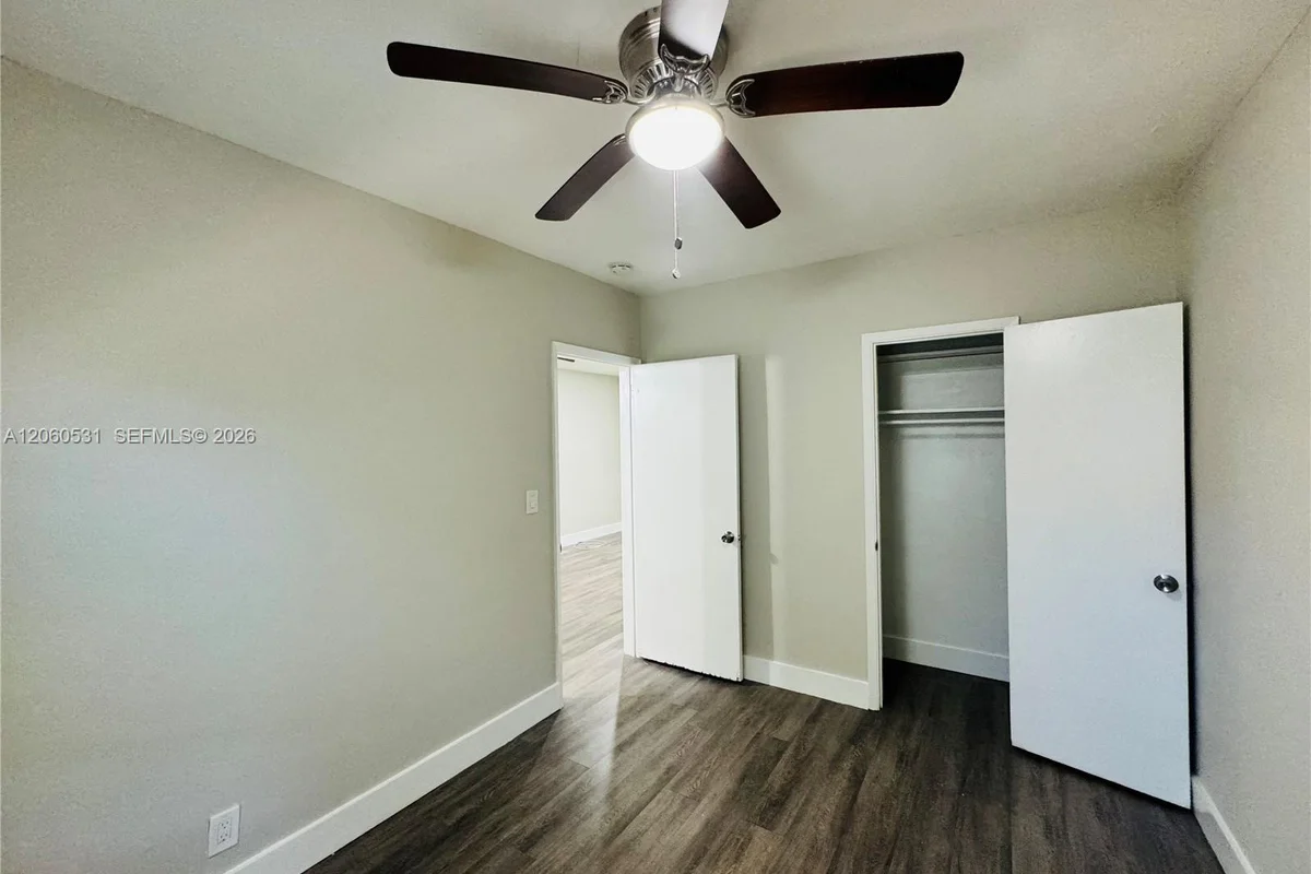 716 NE 14th Ave #4, Fort Lauderdale: photo 1 of 5