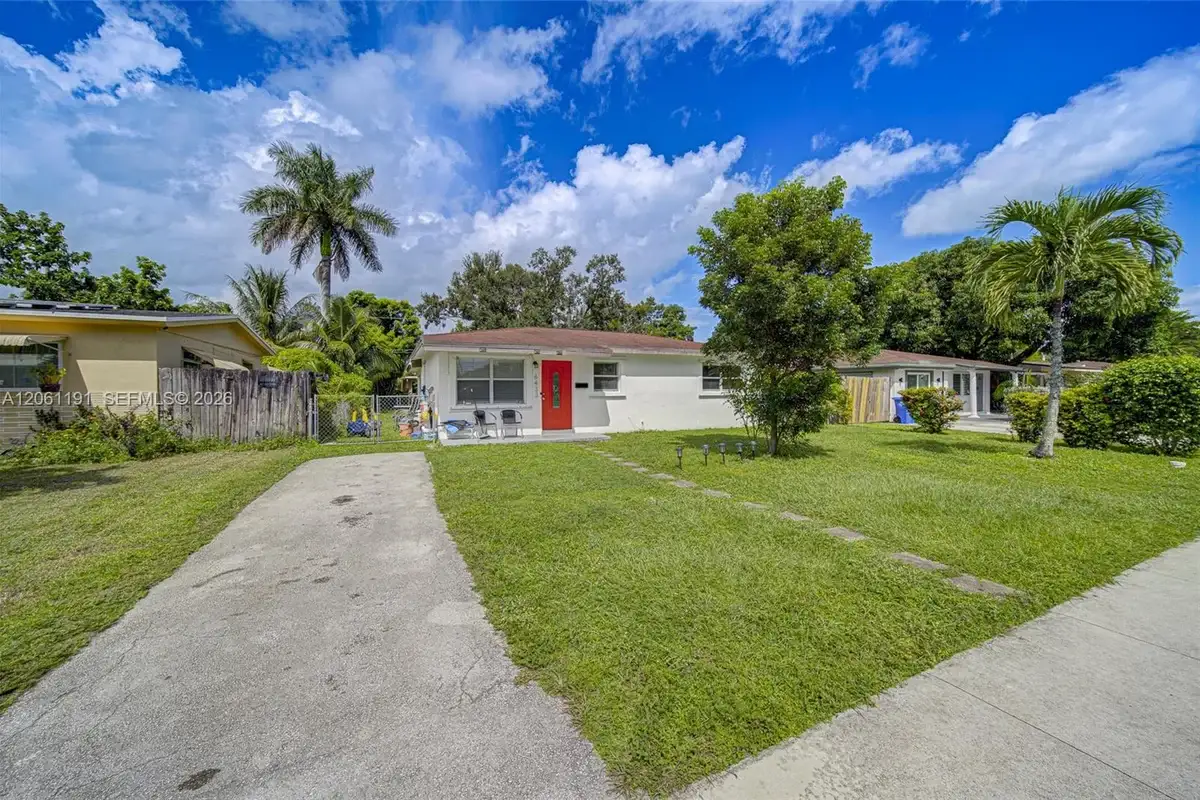 6433 SW 25th St, Miramar: photo 1 of 22