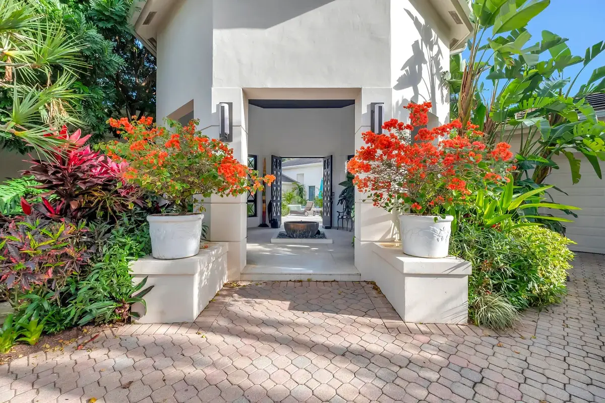 17070 Royal Cove Way, Boca Raton: photo 1 of 26