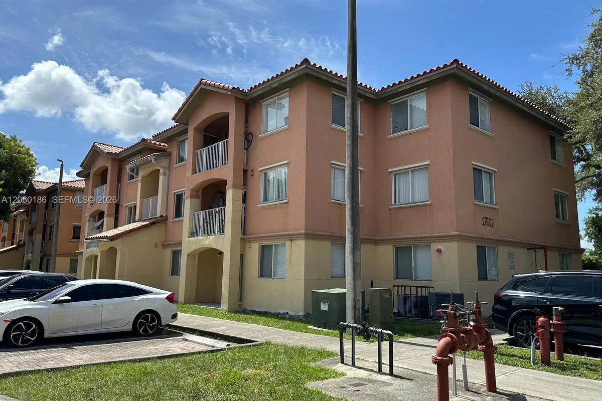 17602 NW 25th Ave #304, Miami Gardens: photo 1 of 12