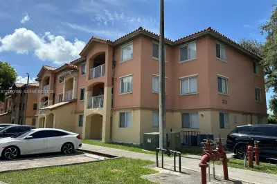 17602 NW 25th Ave #304, Miami Gardens: photo 1 of 12