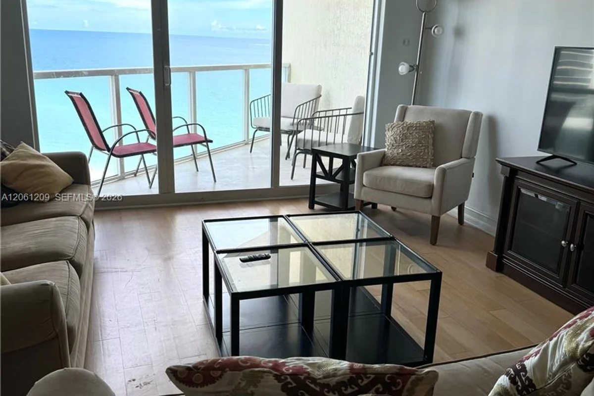 16699 Collins Ave #1504, Sunny Isles Beach: photo 1 of 8