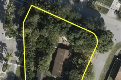 14052 SW 110th Ave, Miami: photo 1 of 1