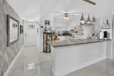 8941 S Hollybrook Blvd #202, Pembroke Pines: photo 1 of 41