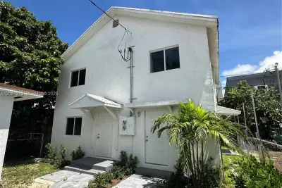 3123 NW 22nd Ct #B, Miami: photo 1 of 16