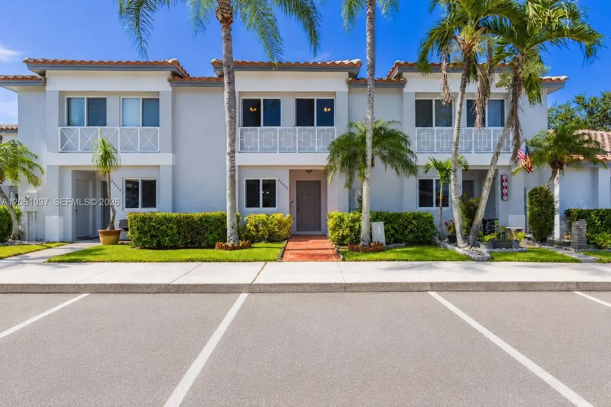 20822 NW 2nd St, Pembroke Pines: photo 1 of 35