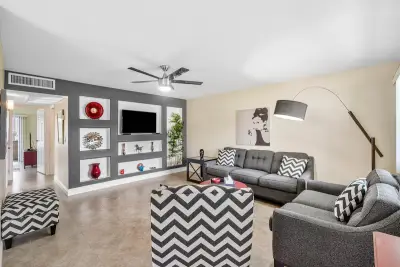 737 Flanders P Dr, Delray Beach: photo 1 of 26