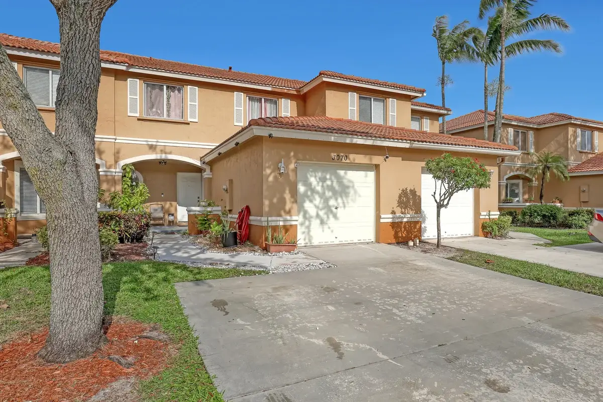 3070 Waddell Ave, West Palm Beach: photo 1 of 41