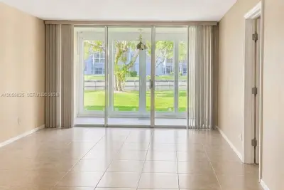 8340 Sands Point Blvd #p107, Tamarac: photo 1 of 5