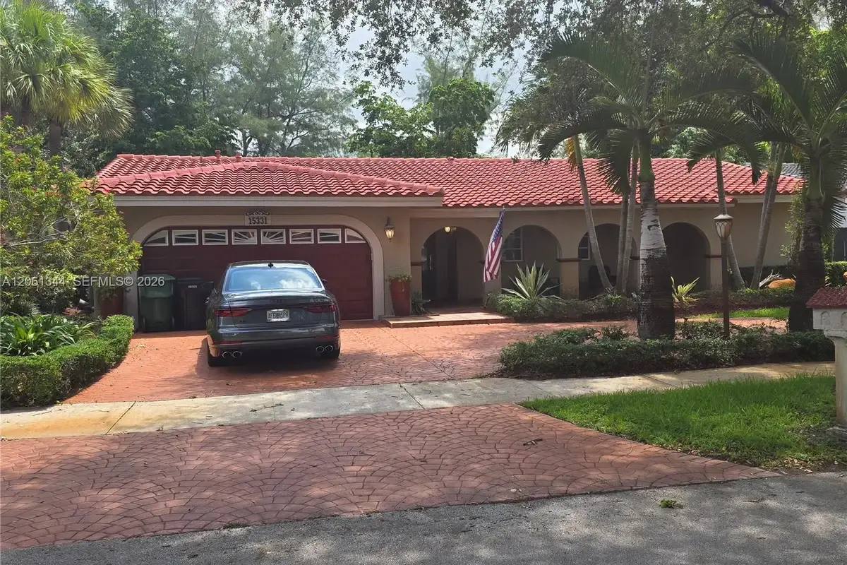 15331 Durnford Dr, Miami Lakes: photo 1 of 13