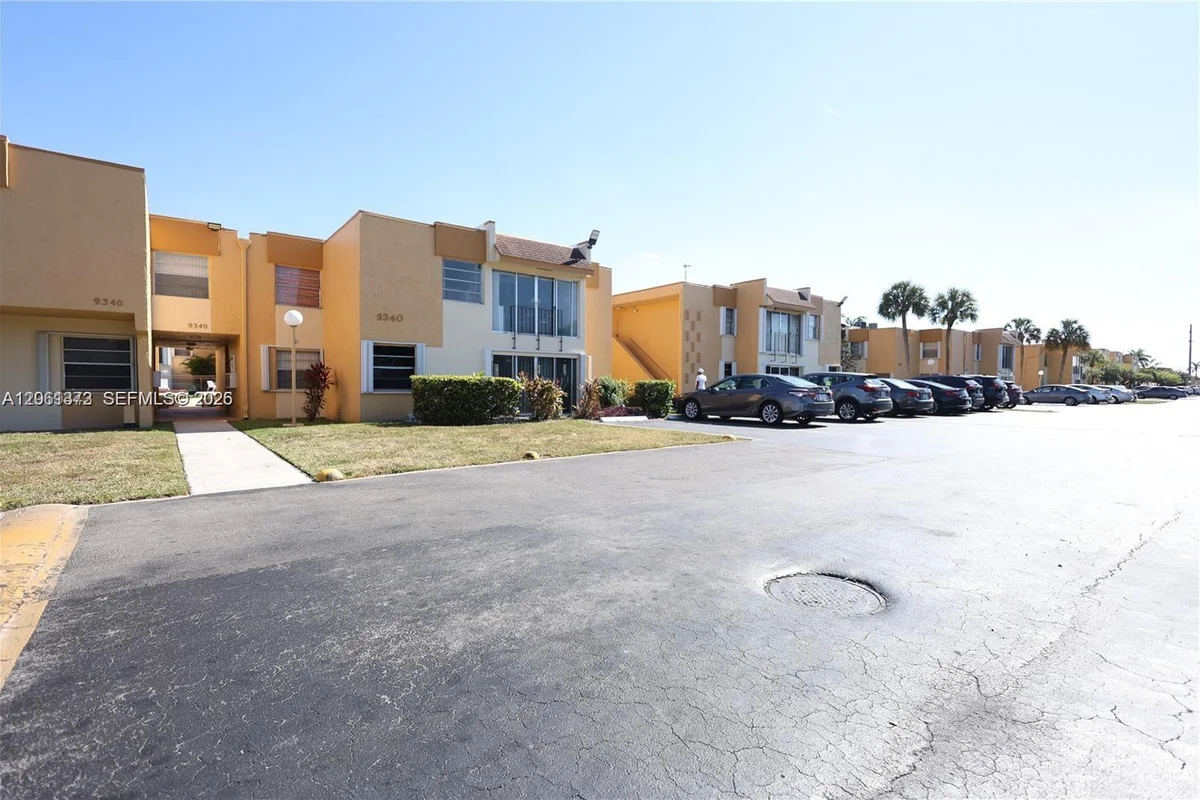 9340 W Flagler St #104B, Miami: photo 1 of 22