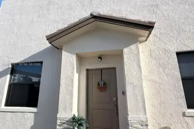 23071 SW 131st Ave, Miami: photo 1 of 34