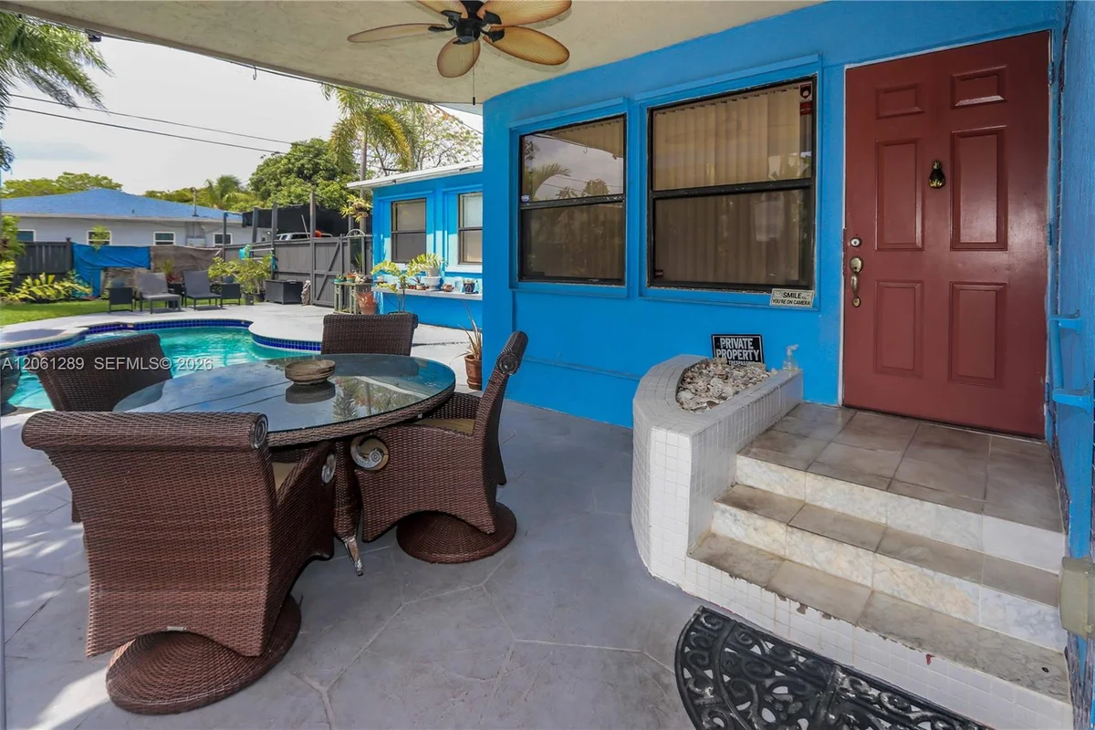 706 S 19th Ave, Hollywood: photo 1 of 40