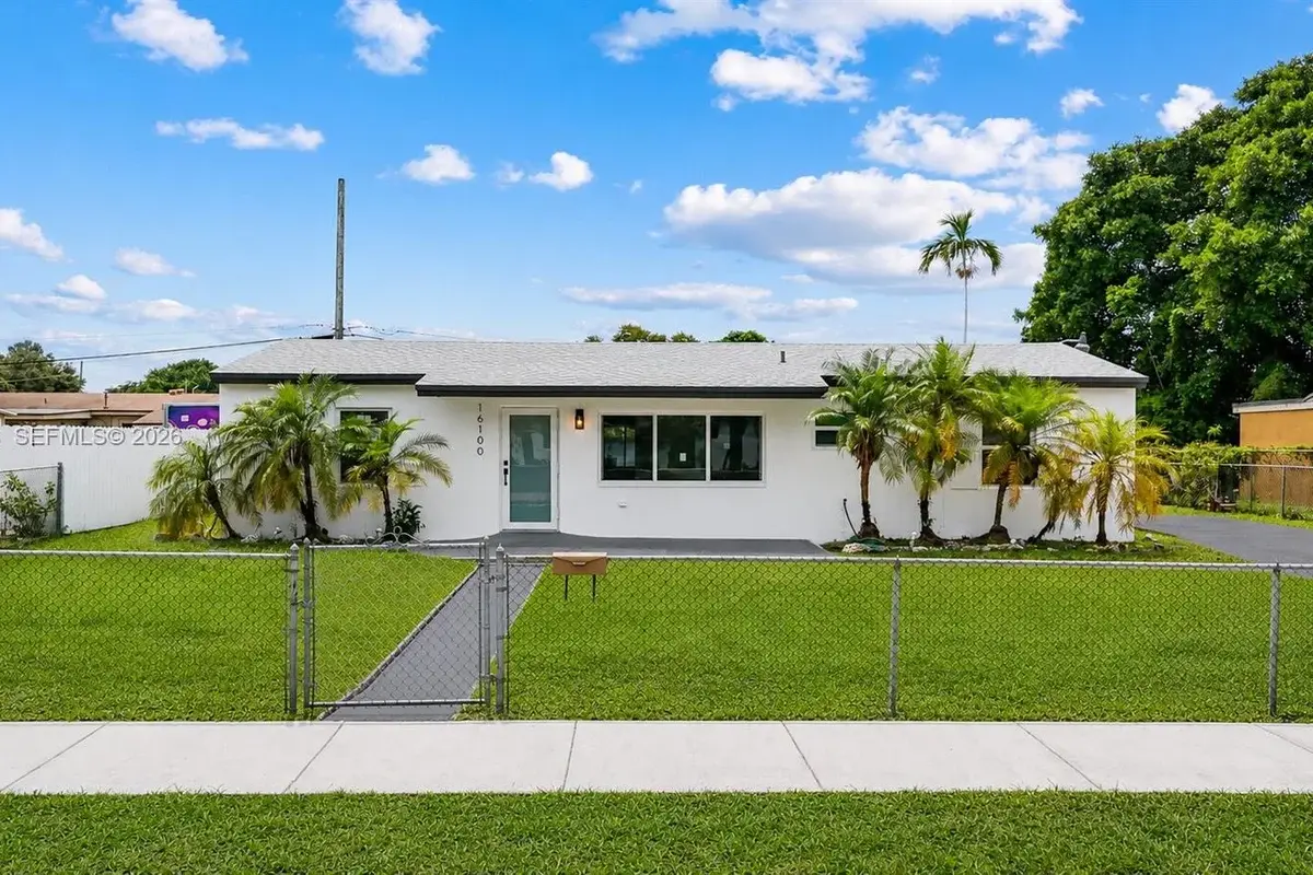 16100 NW 28th Ct, Miami Gardens: photo 1 of 47